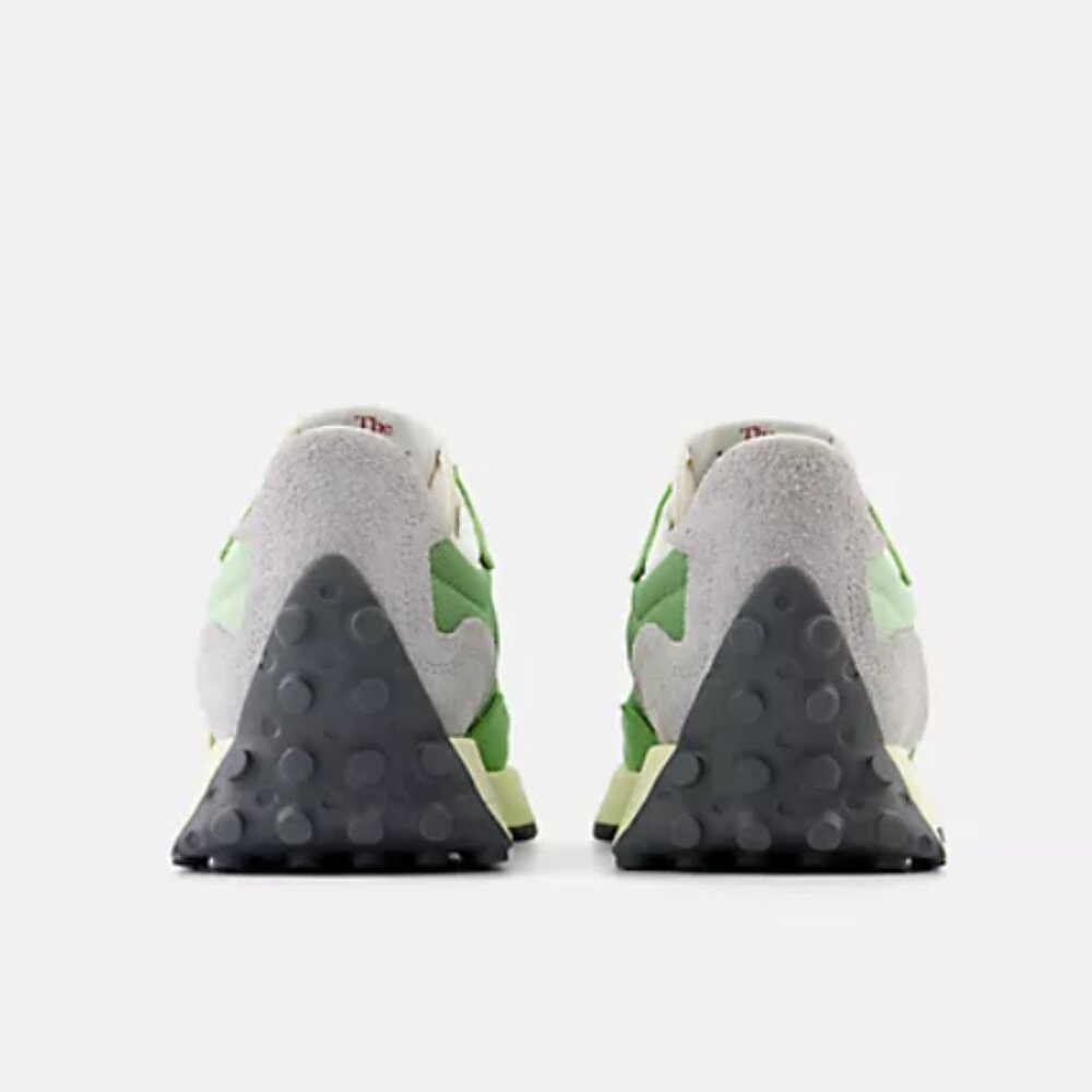 New Balance 327 Unisex WOMEN'S 6 / Men 4.5 Sneakers Shoes Kiwi Avocado NEW - Picture 7 of 10